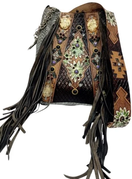Hand-woven leather handbag from the Ladies Club collection